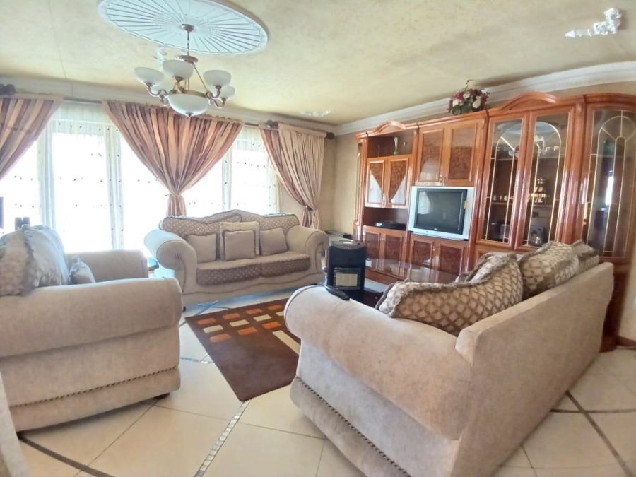 3 Bedroom Property for Sale in Vaalpark Free State